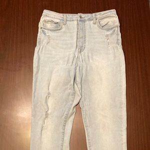 Forever 21, size 31, light wash little distressed skinny jean.